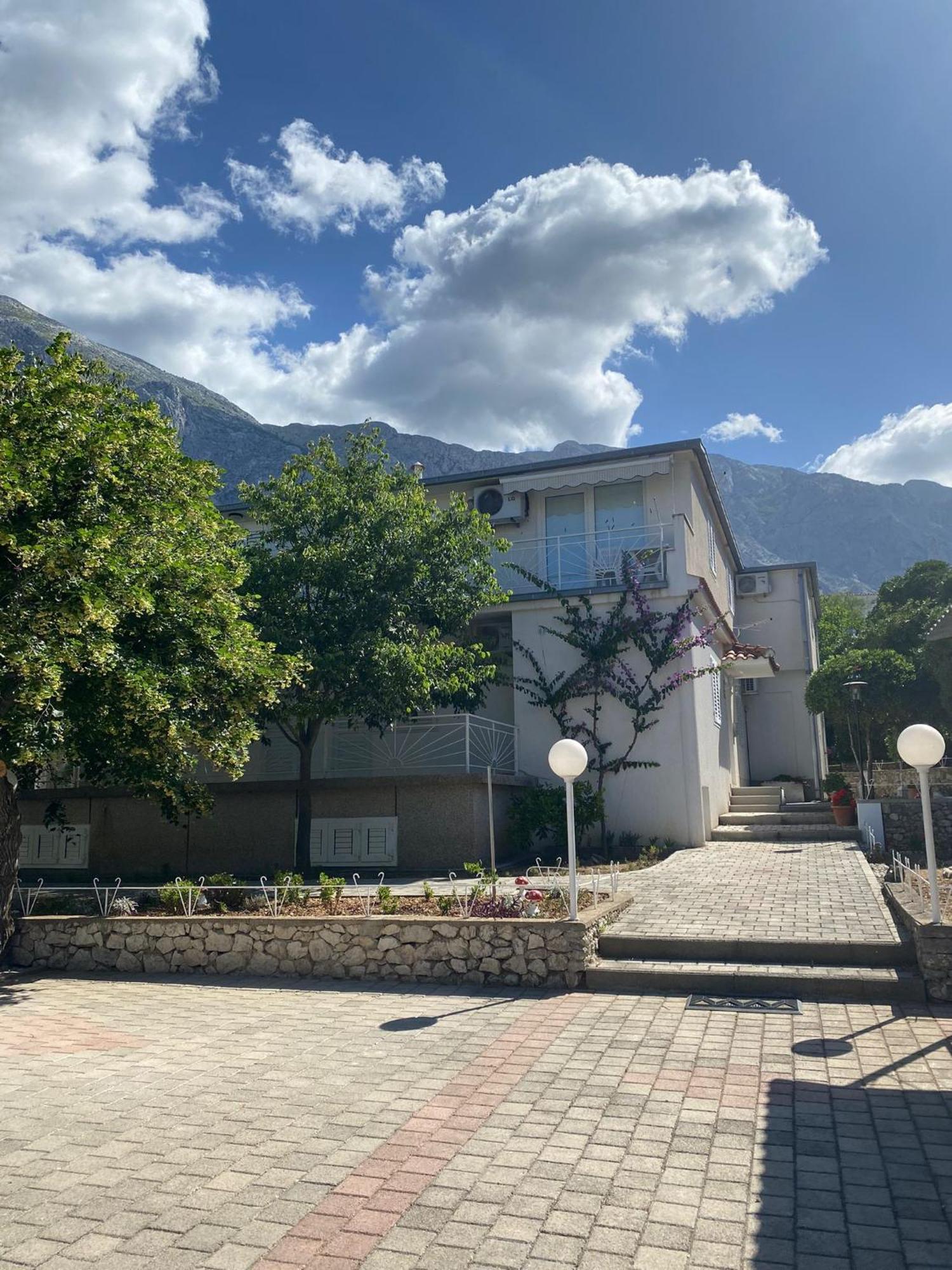 Apartmani Mare Baška Voda Exterior foto